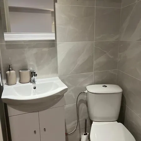 Cozy With Private Entrance In The Center Tallinn